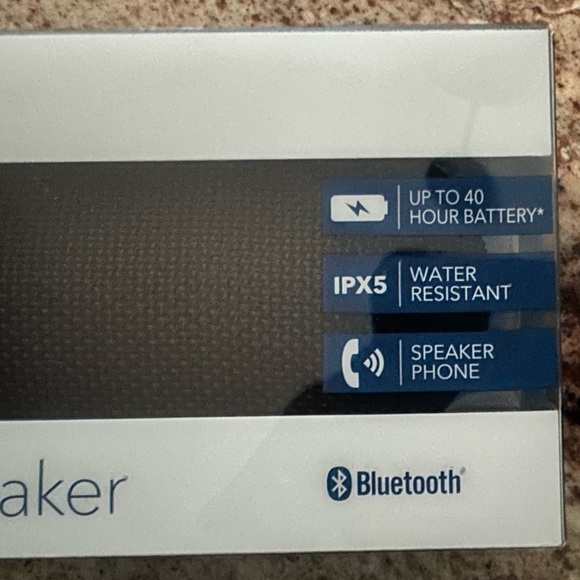 Insignia Sonic Portable Speaker Bluetooth NEW - Picture 2 of 3